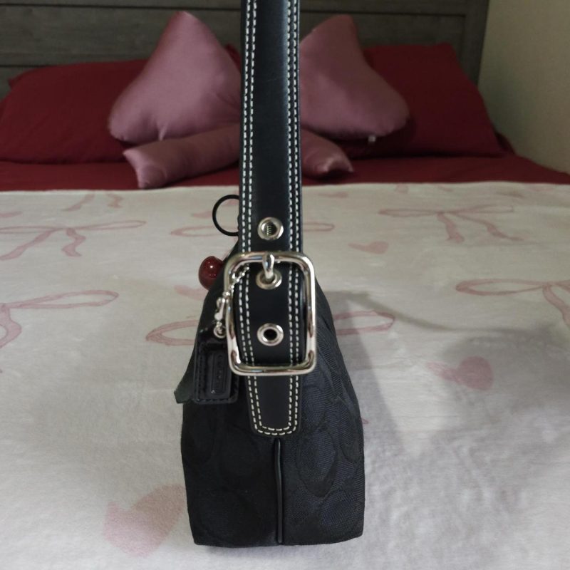 Vintage Y2K Black Signature Cs East West Shoulder Bag Baguette - Image 6