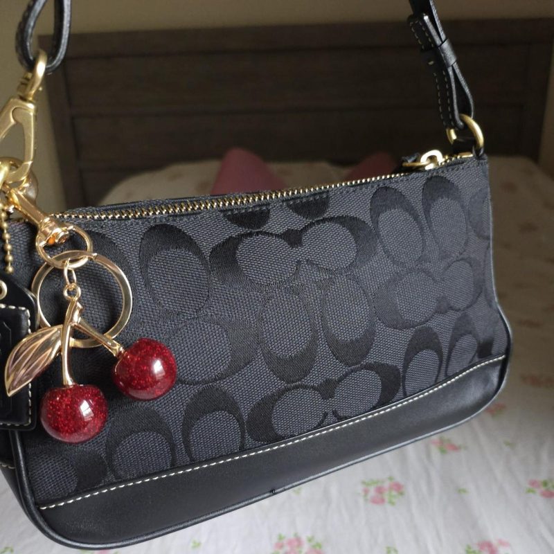 ❤️ Vintage Y2K Coach Demi Black Gold Shoulder Bag Purse ❤️ - Image 2