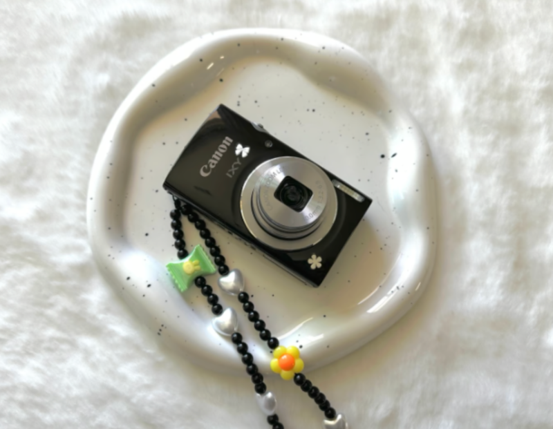 Canon ixy120 digital camera - Image 5