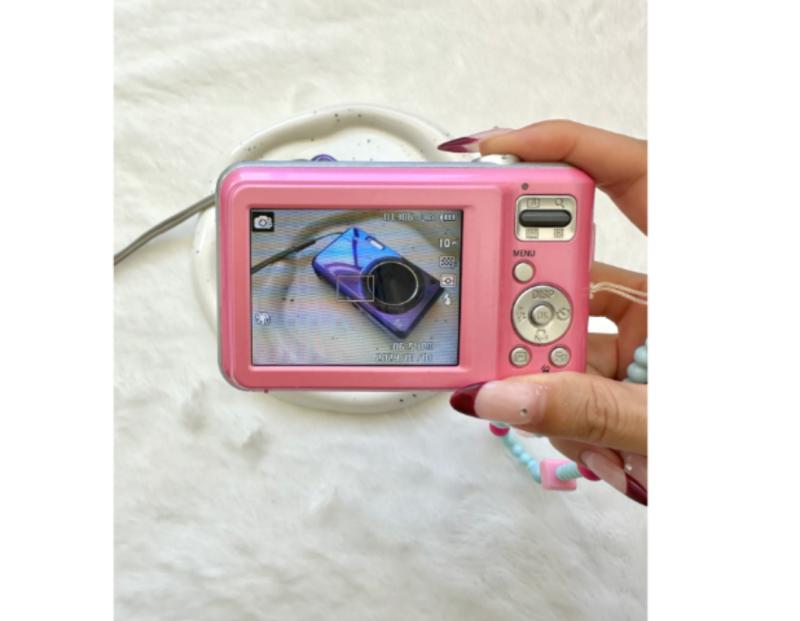 Samsung pink ES65 digital camera - Image 4