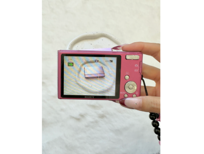 Sony Pink Cyber-shot DSC-W320 Digital Camera - Image 4