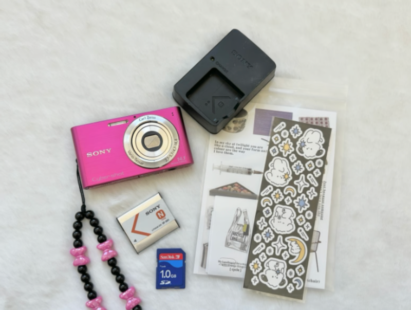 Sony Pink Cyber-shot DSC-W320 Digital Camera - Image 5
