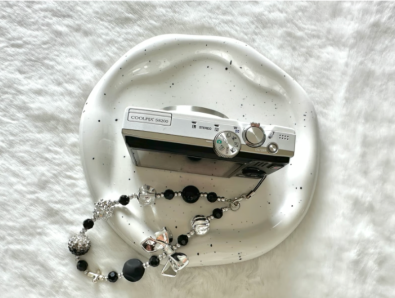 Nikon white coolpix s8200 digital camera - Image 4