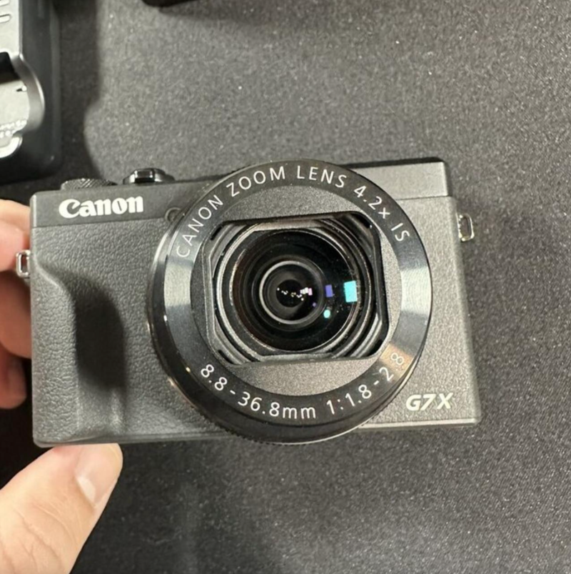 Canon PowerShot G7 X Mark III Digital Camera BLACK With Extras - Image 2