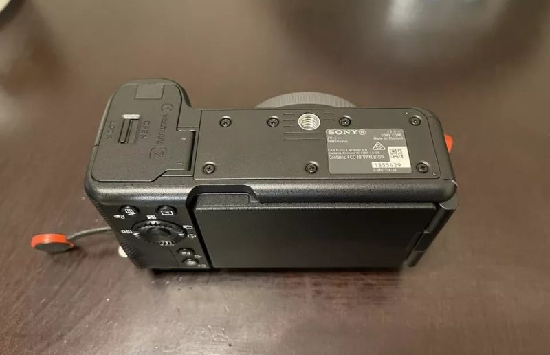 Sony Alpha ZV-E1 Full-Frame Mirrorless Vlog Camera - Image 4