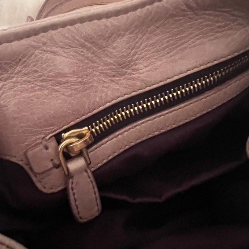Authentic Light Pink Miu Miu Vitello Leather Bow Bag With Gold Hardware And Removable Strap - Image 8
