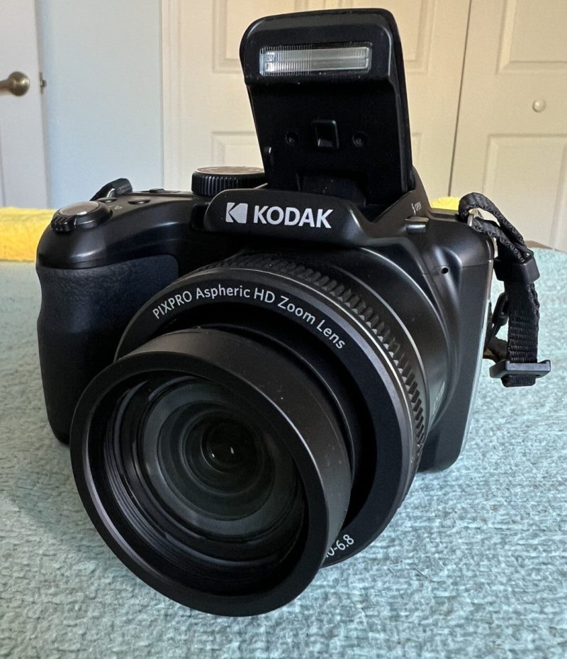 📸 Kodak PIXPRO AZ425 Digital Camera (Black) – Mint Pre-Owned Bundle - Image 4