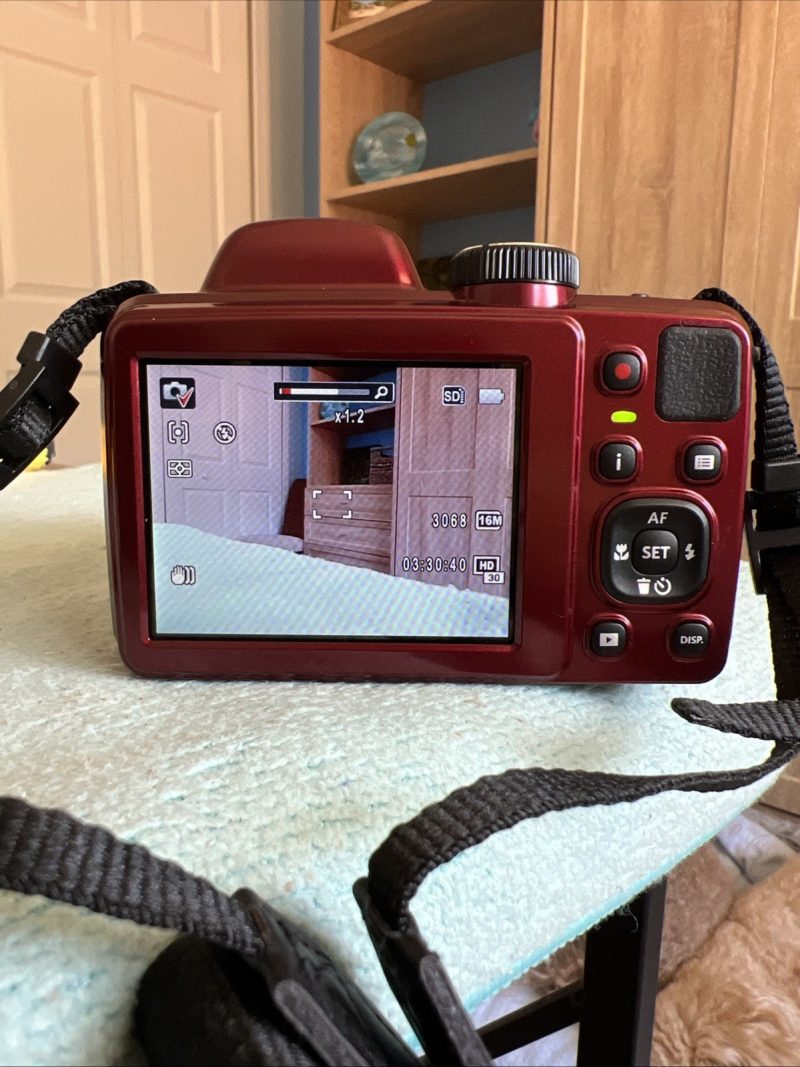 📸 Kodak PixPro AZ401 Digital Camera – Red | Pre-Owned Bundle - Image 3