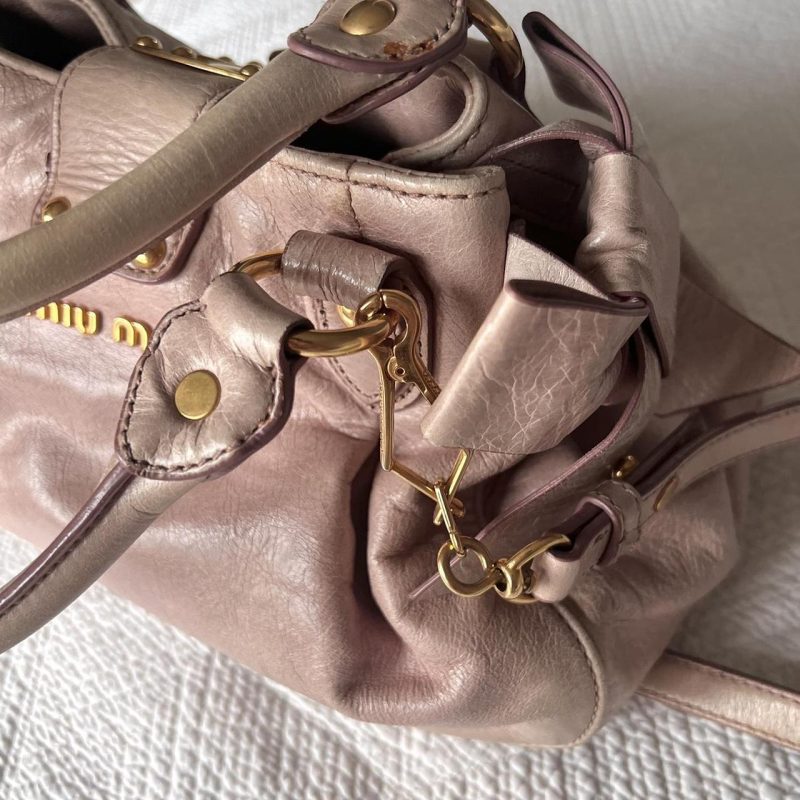 Authentic Light Pink Miu Miu Vitello Leather Bow Bag With Gold Hardware And Removable Strap - Image 5