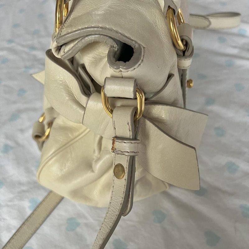 Authentic Cream Miu Miu Vitello Lux Bow Bag With Gold Hardware - Image 4