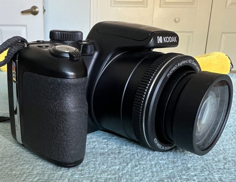 📸 Kodak PIXPRO AZ425 Digital Camera (Black) – Mint Pre-Owned Bundle - Image 8