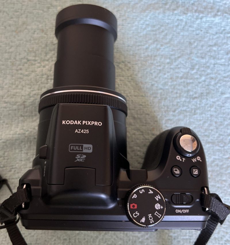 📸 Kodak PIXPRO AZ425 Digital Camera (Black) – Mint Pre-Owned Bundle - Image 7