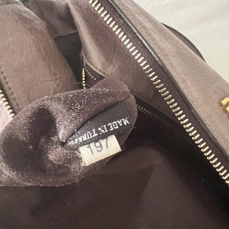 Authentic Grey Looks A Bit Purple In Person Miu Miu Vitello Leather Bow Bag With Gold Hardware And Removable Strap - Image 8