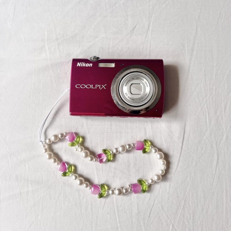 Used Vintage Nikon Coolpix S230 10MP Hot Pink Digital Camera - Image 6