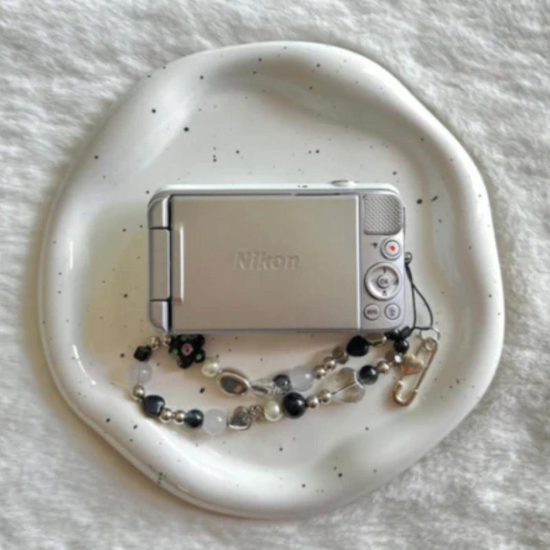 Nikon Coolpix S6600 Digital Camera with Flip... - Image 6