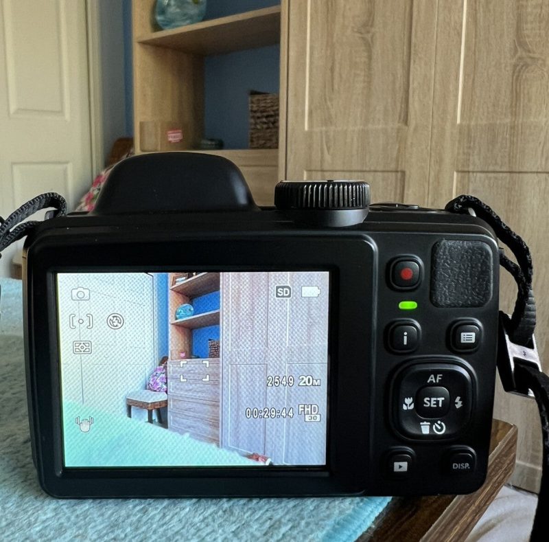 📸 Kodak PIXPRO AZ425 Digital Camera (Black) – Mint Pre-Owned Bundle - Image 3